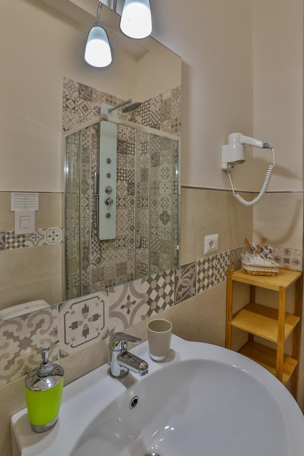 Residenza Eleonora Bed & Breakfast Salerno Luaran gambar