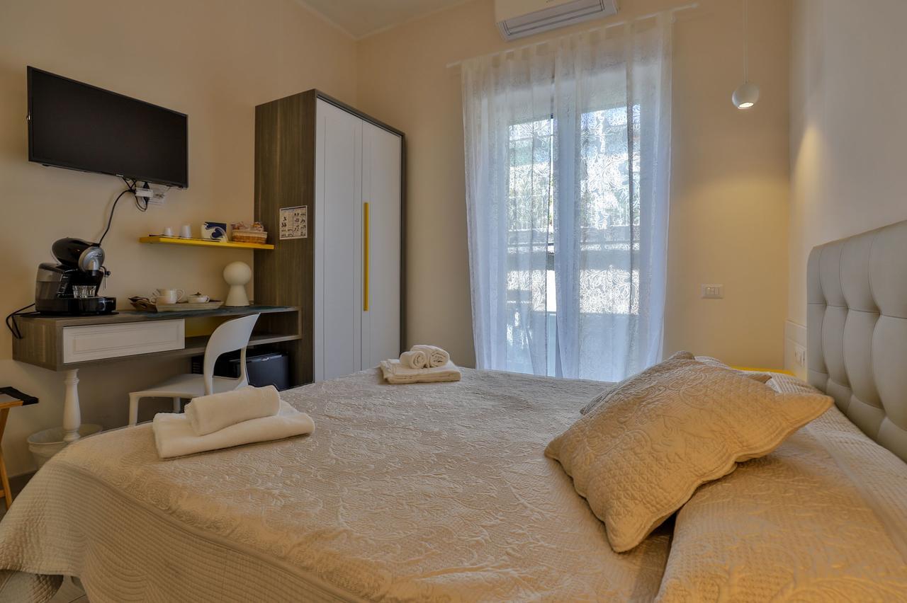 Residenza Eleonora Bed & Breakfast Salerno Luaran gambar