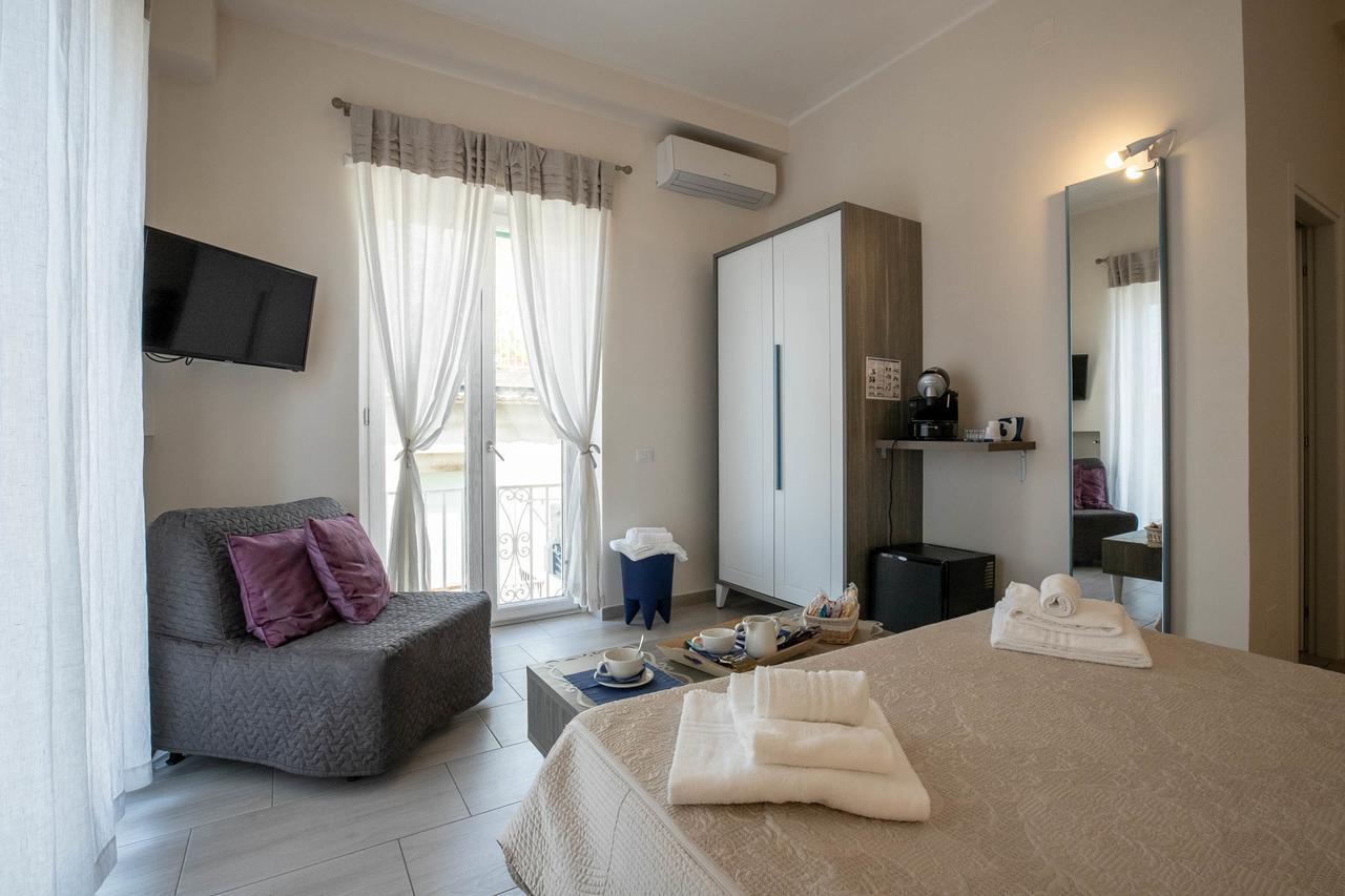 Residenza Eleonora Bed & Breakfast Salerno Luaran gambar